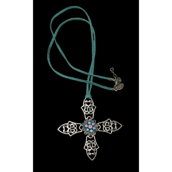 Express Retro Celtic Cross Pendant Necklace - Picture 1 of 10